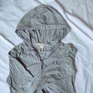 H&M boys gray hoodie